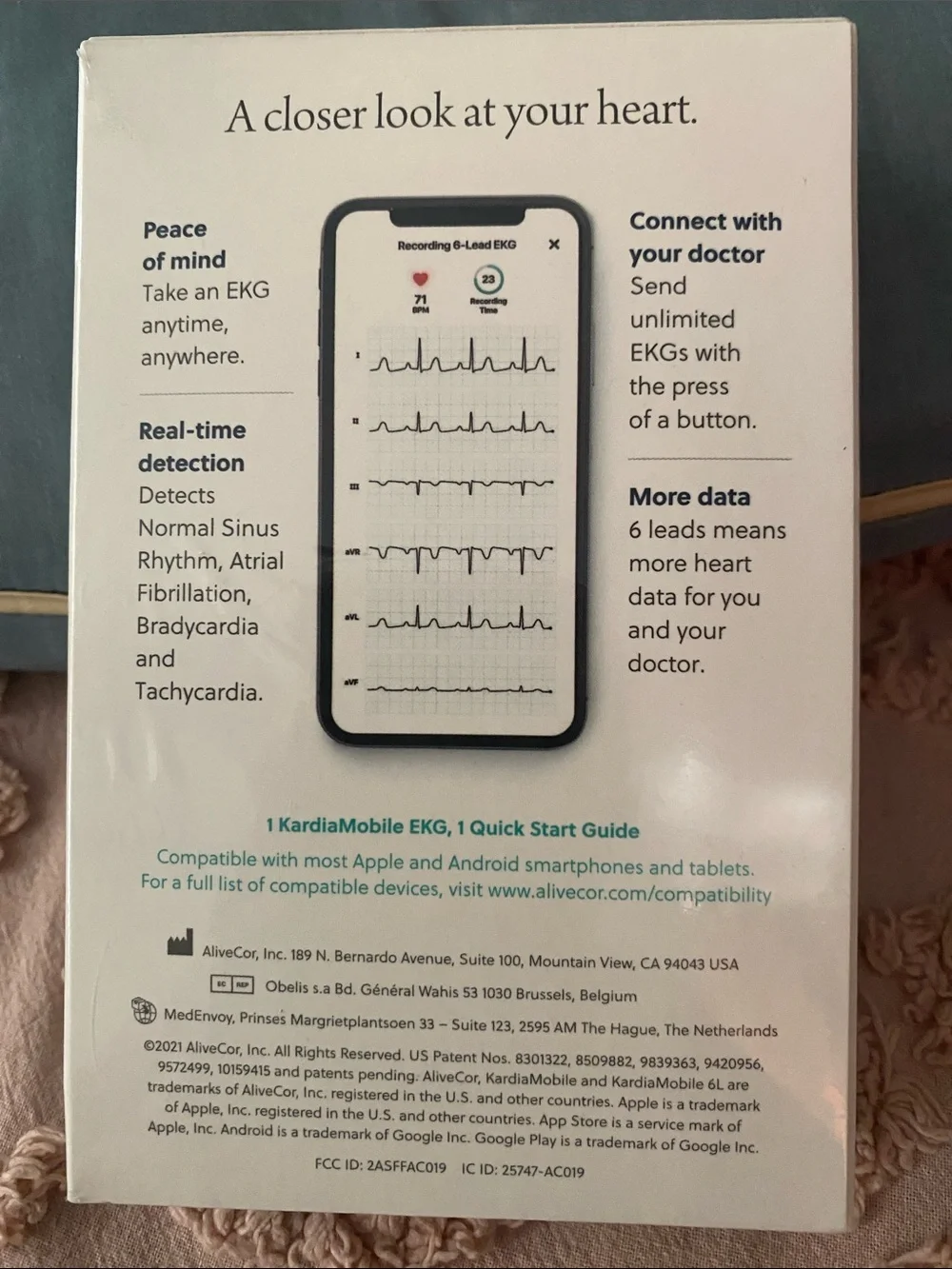 AliveCor KardiaMobile 6L Personal 6-Lead EKG - White & Silver - Picture 2 of 2